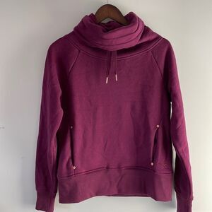 𝅺Diadora Cowl Neck Sweater Size Small Purple with Gold Accents